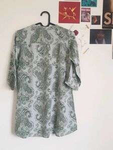 Stylish Paisley Print Kurta Top