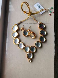 Elegant Kundan Necklace & Earring Set
