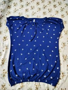 Bundle of 2 Women's Beautiful Tops 💙🖤