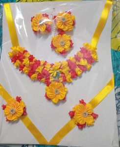 New 🌼  Jewellery Set