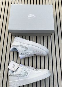 NIKE AIRFORCE