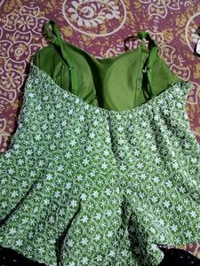 Green Embroidered Cotton sleeveless top🥰