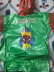 Free Delovery : Bright Green Raincoat size 51cm
