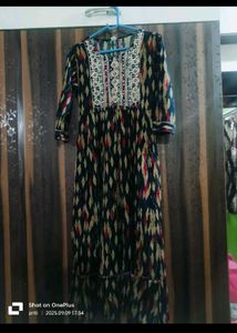 Embroidered Kurta with Geometric Print