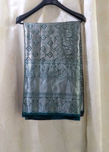 Exquisite Saree with stylish designer Blouse