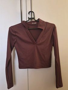 Chic Long Sleeve V-Neck Crop Top