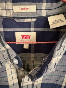 Levi's Plaid Button-Up Shirt
