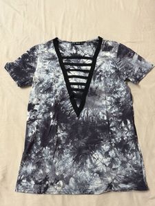 Stylish Tie-Dye V-Neck Top