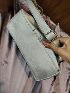 Stylish Silver Crossbody Bag