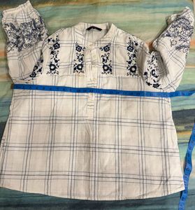 Vero Moda - Embroidered Plaid Tunic Top