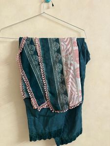 New Pakistani Floral Print 3 pc set 💕| SALE