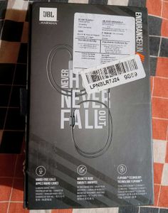 JBL Endurance Run Earphones - Sweatproof &amp; Durable