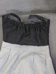 Chic Black &amp; White Mini Dress