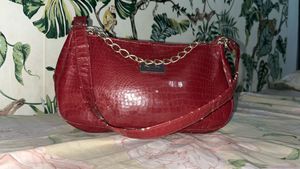 Chic Red Croc Embossed Hobo Bag