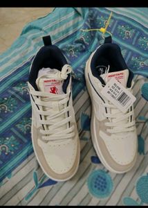 Red Tape Classic Beige Sneakers