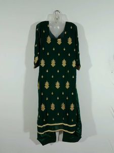 Elegant Emerald Green &amp; Gold Embroidered Indian Su