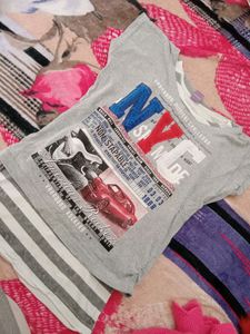 A Grey Color Crop Tshirt With patterned  Inner