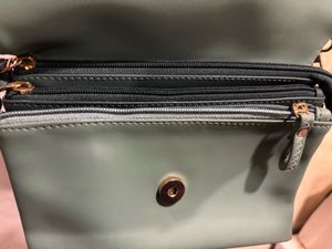 Stylish Two-Tone Shoulder Bag
