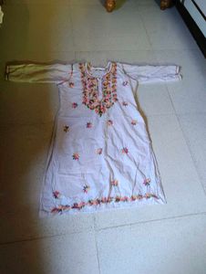 4 Embroidered White Kurta