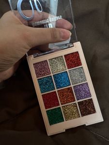 12-Color Glitter Eyeshadow Palette