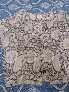 Elegant Paisley Print Blouse