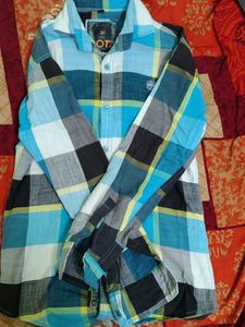 Men's Blue Plaid Button-Up Shirt