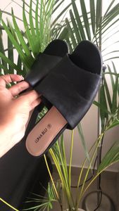 Black Luna Blu footweae