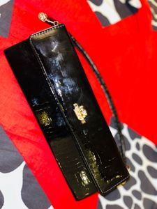 Chic Black Croc Embossed Clutch