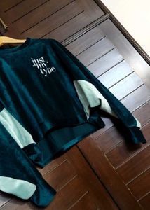 Ginger Green Velvet Regular Fit Sweatshirt