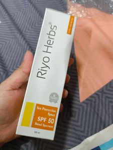 (Sealed) Riyo Herbs Sunscreen Spray