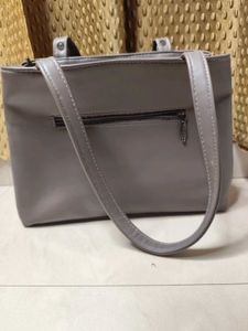 Hand bag
