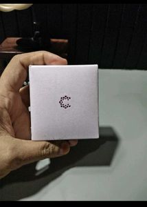 caratlane ear ring/pendant box