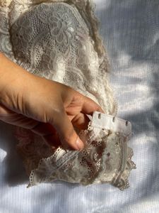 Lace Strapless Bra