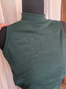 Green Sleeveless Midi Dress