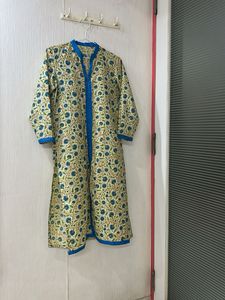 Kurta with a sleeveless full length inner
