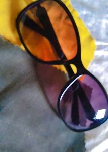 Retro Black Sunglasses