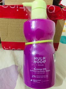 Foxtale Hula Hoop Exfoliating Body Wash