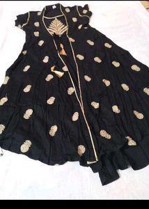 Black &amp; Gold Paisley Print Dress