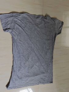 women's casual grey graphic T-shirt