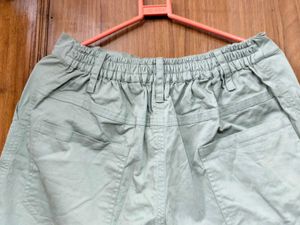 Women's Light Green Cargo Pants☘️