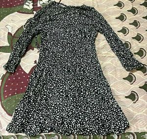 Chic Black &amp; White Printed Midi Dress