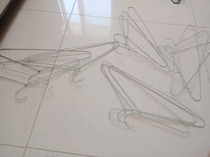 Lot of 20 Metal Hangers