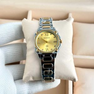 Gucci Watch - Elegant &amp; Stylish