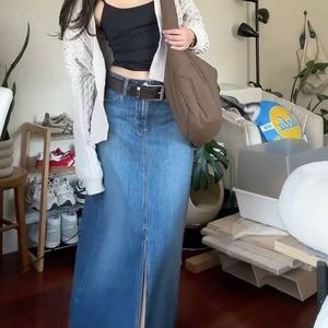 ᝰ.ᐟ Denim Skirt with Front Slit