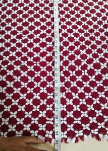 Maroon White Woolen Table Mat 32×32 Inch.