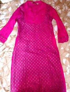 Women Pink & Gold Toned Kurta