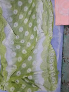 Green Tie-Dye Kurta with Embellished Neck