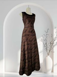 beautiful brown gown 😍