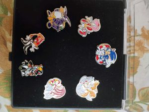 rare sonic adventure pins collectable item.