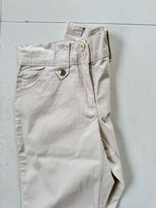 Chic Beige shorts